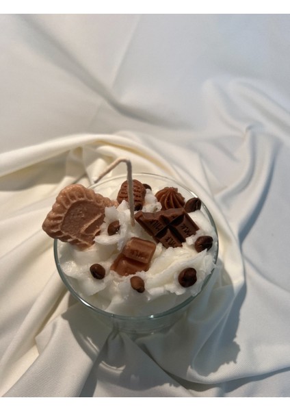 Kremalı Çikolata Parçacıklı ve Lotus Bisküvili Kokulu Mum