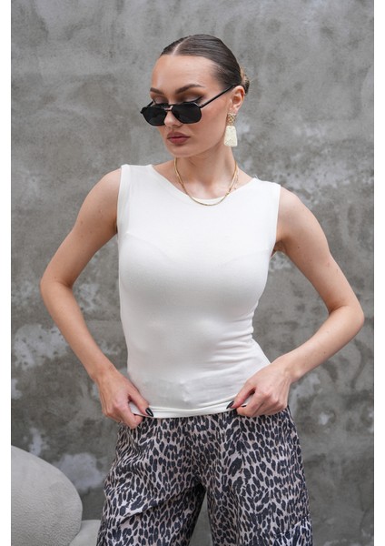 Krem Basic Kayık Yaka Bluz