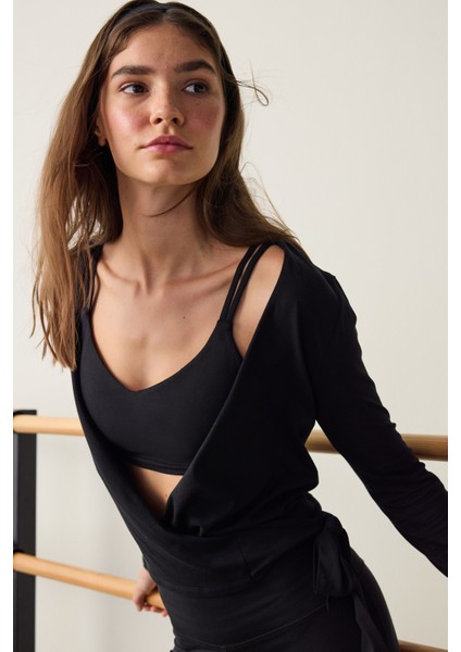 Siyah Wrap Bağlamalı Üst modelleri