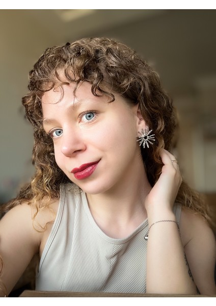 Gümüş Renkli Yıldız Işığı Küpe - Modern Tasarım fırsatları