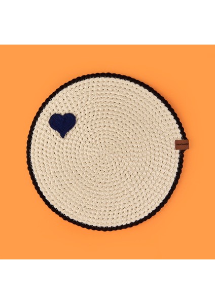 Soft Mavi Kalp Nakışlı Supla - Ekru - 33X33 cm