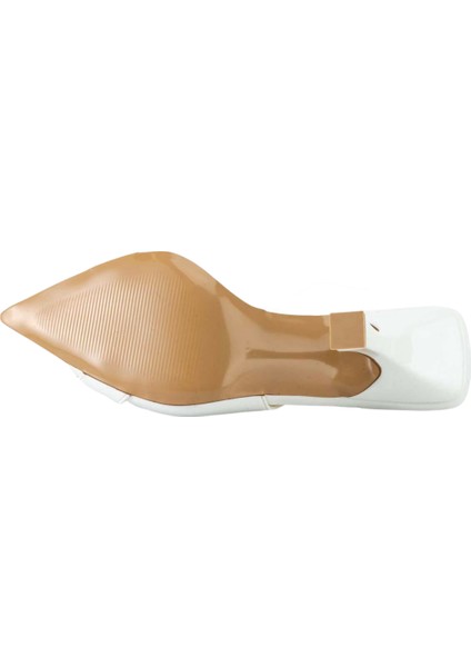 Kemer Detaylı Topuklu Ayakkabı Beyaz