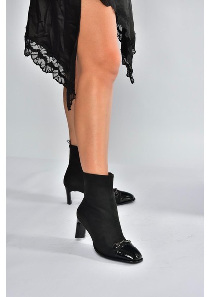 V820284602 Siyah Süet Kalın Topuklu Kadın Bot modelleri