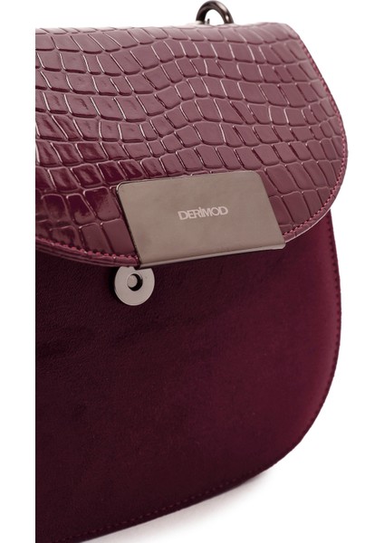 Kadın Bordo Zincir Askılı Baskılı Omuz Çantası 25WBD200714