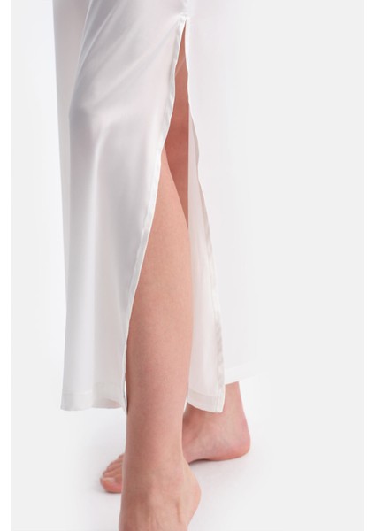 Beyaz Dantel Detaylı Saten Brıde Sabahlık indirimleri