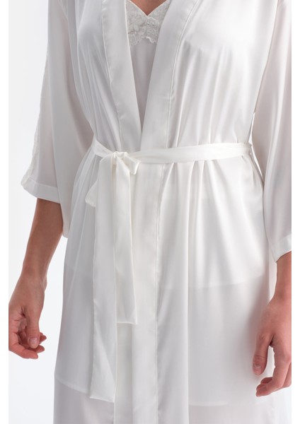 Beyaz Dantel Detaylı Saten Brıde Sabahlık