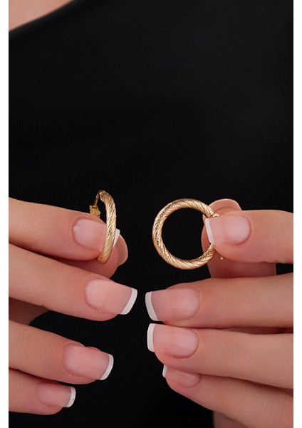 14 Ayar Altın L Boy Çizgili Hasır Halka Küpe modelleri