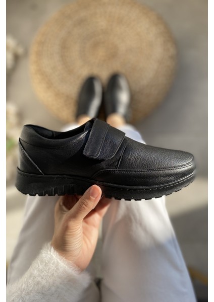 Siyah Hakiki Deri Ortopedik Taban Topuk Dikene Uygun Günlük Rahat Kadın Ayakkabı TMD202525