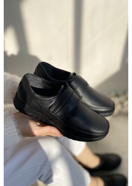 Siyah Hakiki Deri Ortopedik Taban Topuk Dikene Uygun Günlük Rahat Kadın Ayakkabı TMD202525 modelleri