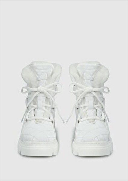 Beyaz Kadın Bot modelleri