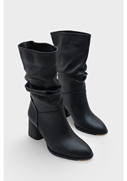 Yuvarlak Burunlu Kadın Çizme