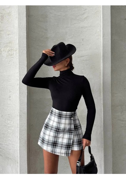 Iki Düğmeli Şort Ch Kumaş Etek Ekoseli Siyahbeyaz H26414 modelleri