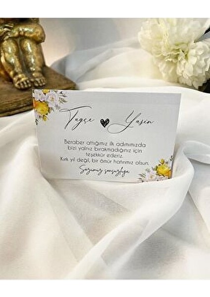 Sarı Çiçekler Detaylı Masa Kartı Kişiye Özel 20 Adet fırsatları