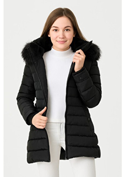 Kadın Siyah Suni Kürklü Çıkabilir Kapüşonlu Şişme Kaban Yasmin Siyah-Beyaz modelleri