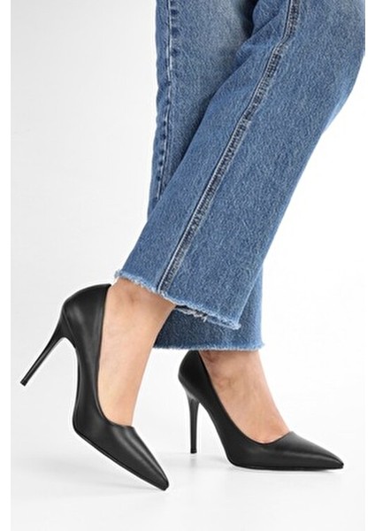 Kadın Siyah Cilt Topuklu Stiletto Orta Topuk 9 cm Konforlu Tasarım