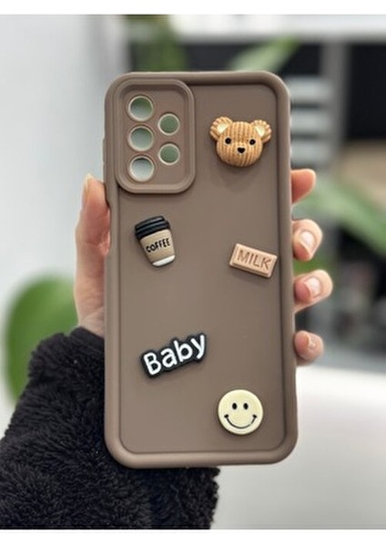 Samsung Galaxy A32 Uyumlu Çikolata Baby Tasarımlı Oyuncaklı Silikon Kılıf fiyatları