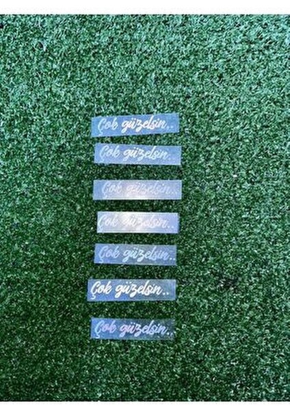 Sticker Usta Hologram Çok Güzelsin Güneşlik Ayna Yazısı Araba-Motosiklet Cam Etiket Sticker 7,2x1,8cm 1 Adet fırsatları