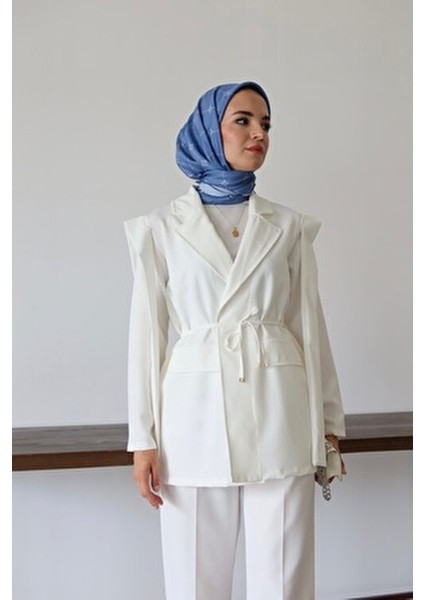Bel Bağlamalı Blazer Ceket Beyaz