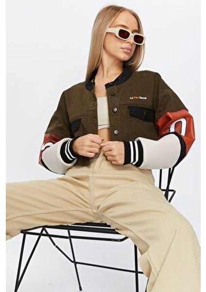 Kadın Oversize Kot Ceket Kolları Deri Garnili Düğmeli Motorcu Montu Baskılı Yarışçı Kolej Ceket fiyatları