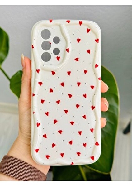 Samsung Galaxy A32 Uyumlu Kırmızı Kalpler Baskı Tasarımlı Silikon Kılıf