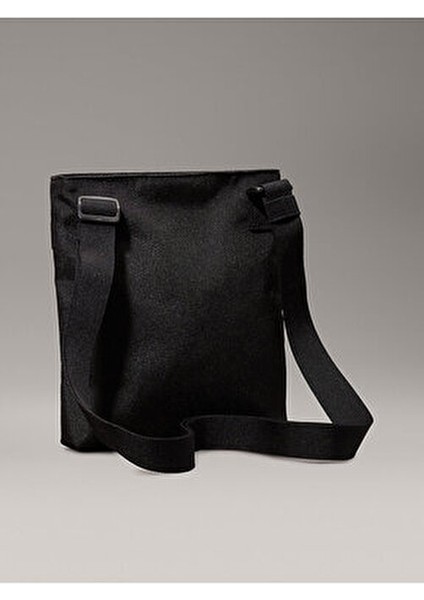 Sport Essentıals Flat PACK18 M modelleri