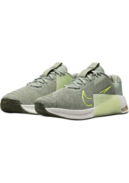 Metcon 9 Kadın Gri Antrenman Ayakkabısı fiyatları