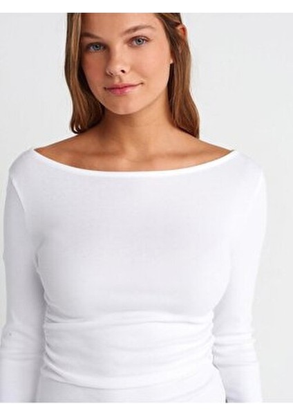 31401 Büzgülü Kayık Yaka Top-Beyaz