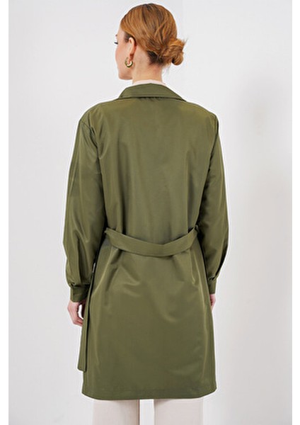 Kadın Haki Renk Kruvaze Yaka Kısa Trençkot Denim Malzeme ile Şık