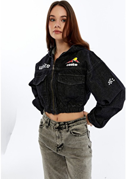 Kadın Baskılı Kapüşonlu Kot Ceket Ön Büyük Iki Cep Bel ve Kol Lastikli Bomber Mont Ceket modelleri