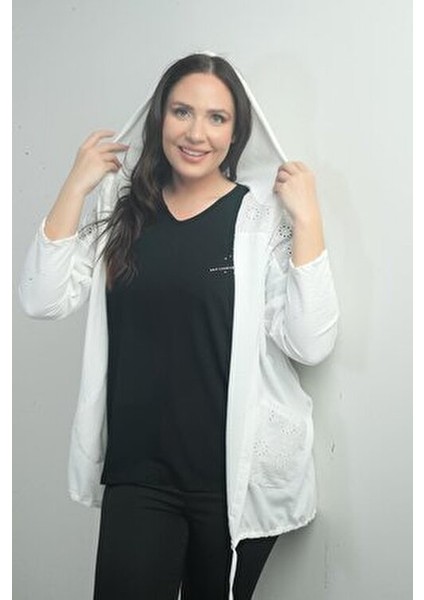 Kadın Kapüşonlu Önü Düğmeli Cepli Fistolu Büyük Beden Hırka fırsatları