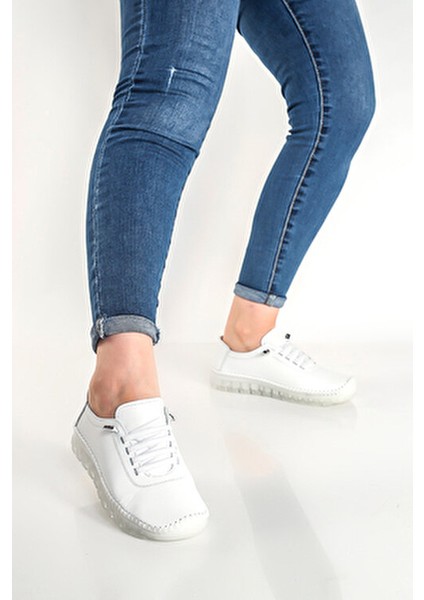Hakiki Deri Yumuşak Rahat Esnek Bağcıklı Günlük Anne Beyaz Klasik Kadın Ayakkabı