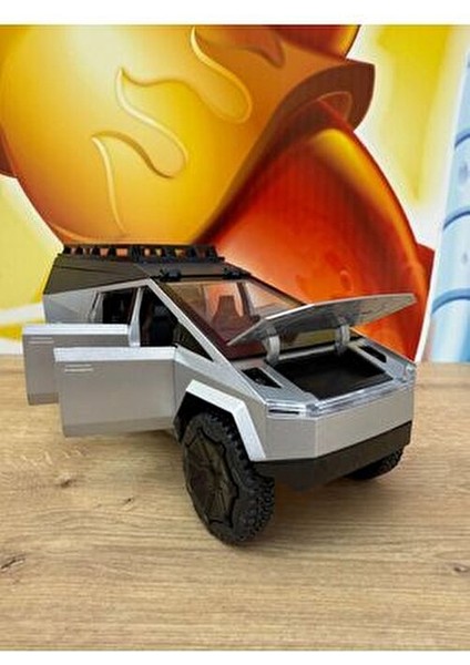 Tesla Cybertruck Diecast 1:24 Büyük Boy Tesla Model Oyuncak Araba Kapılar Açılır Işıklı ve Sesli fiyatları