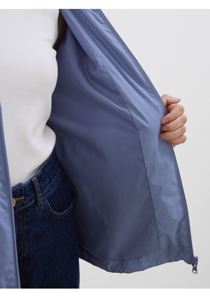 Yeni Sezon Kapüşonlu Kadın Yağmurluk fırsatları