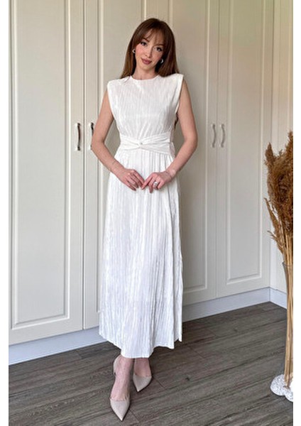 Vatkalı Krinkıl Midi Bel Detaylı Beyaz Elbise modelleri