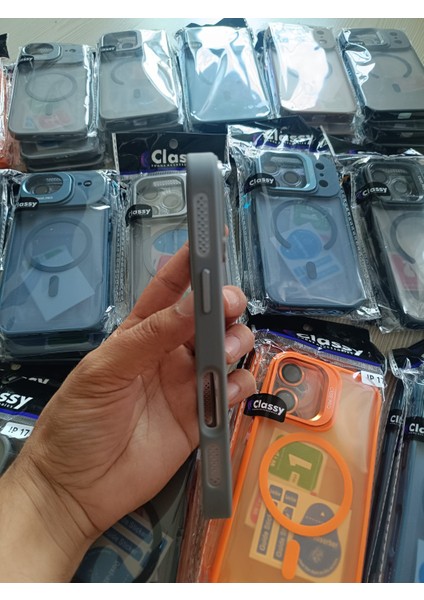 iPhone 17PROMAX Magsafe Destekli Mat Şeffaf Silikon Kılıf + Lens Hediyeli + Stand Fonksiyonlu fiyatları