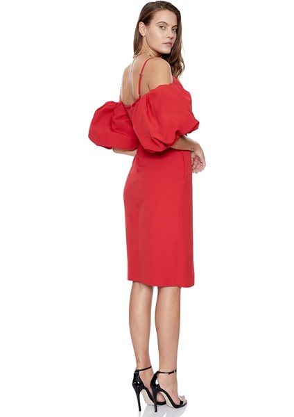 Kırmızı Krep Kısa Kol Orta Boy Elbise