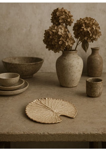 Lotus Yaprağı Şeklinde Pirinç Kaplama Tütsülük Dekoratif Obje 13 cm