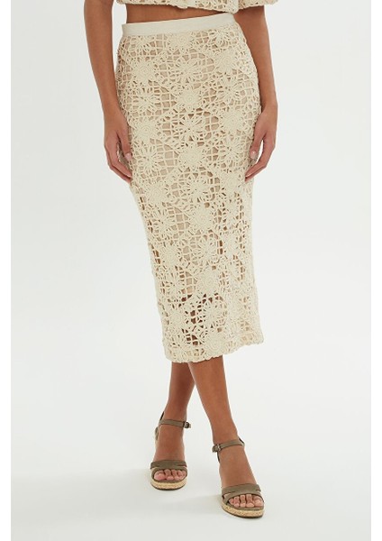 Yırtmaçlı Midi Ekru Kalem Etek modelleri