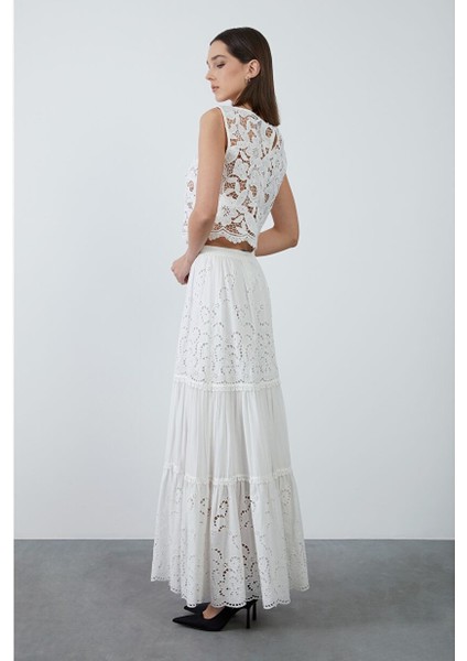 Dantel Detaylı Uzun Ekru Etek