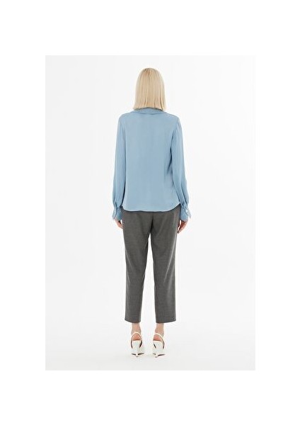 Fular Detaylı V Yaka Gömlek fırsatları