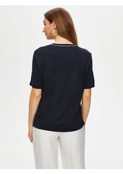 Kontrast Şerit Detaylı Yuvarlak Yaka Kaşkorse T-Shirt S25TSH083 modelleri