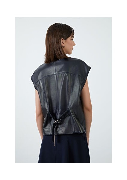 Oversize Lacivert Deri Yelek modelleri