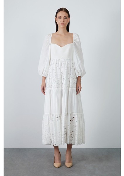 Kalp Yaka Balon Kollu Brodeli Kat Kat Ekru Elbise