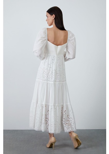 Kalp Yaka Balon Kollu Brodeli Kat Kat Ekru Elbise fırsatları