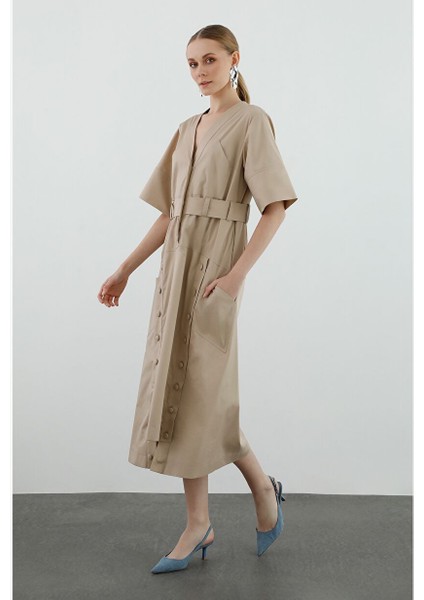 Düğme Detaylı Cepli Midi Kahverengi Elbise modelleri