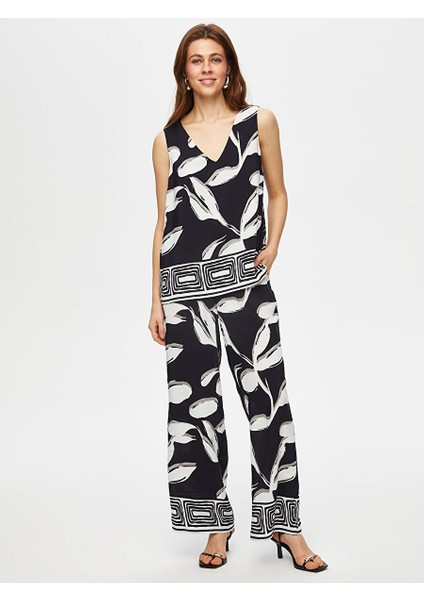 Monochrome Yaprak Desen V Yaka Atlet 013