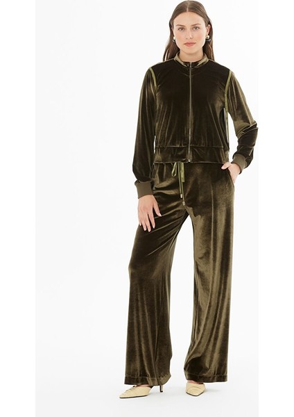 Aksesuar Detaylı Kadife Ceket