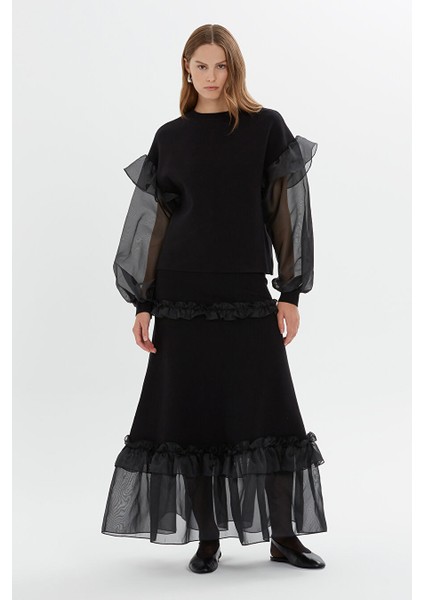 Organze Kol Detaylı Siyah Triko Bluz