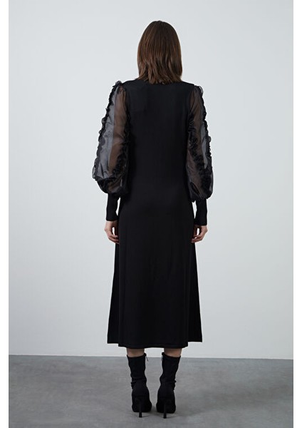 Kolları Transparan Fırfır Detaylı Siyah Triko Elbise modelleri