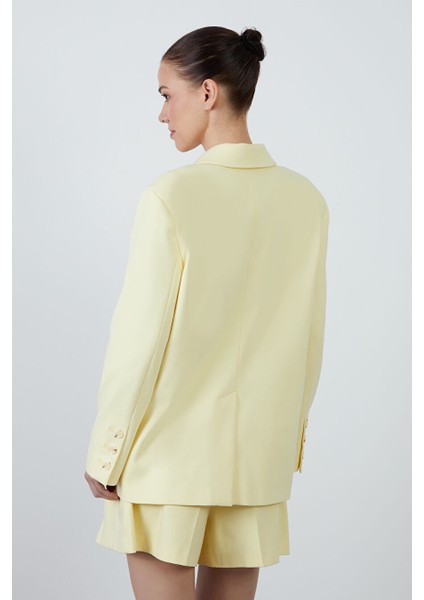 Kollarda Origami Katlama Detaylı Işlemeli Sarı Ceket fırsatları